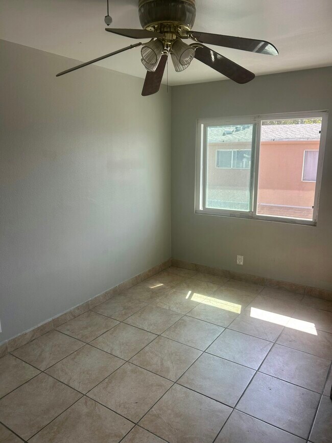 Building Photo - 458 Grand Ave