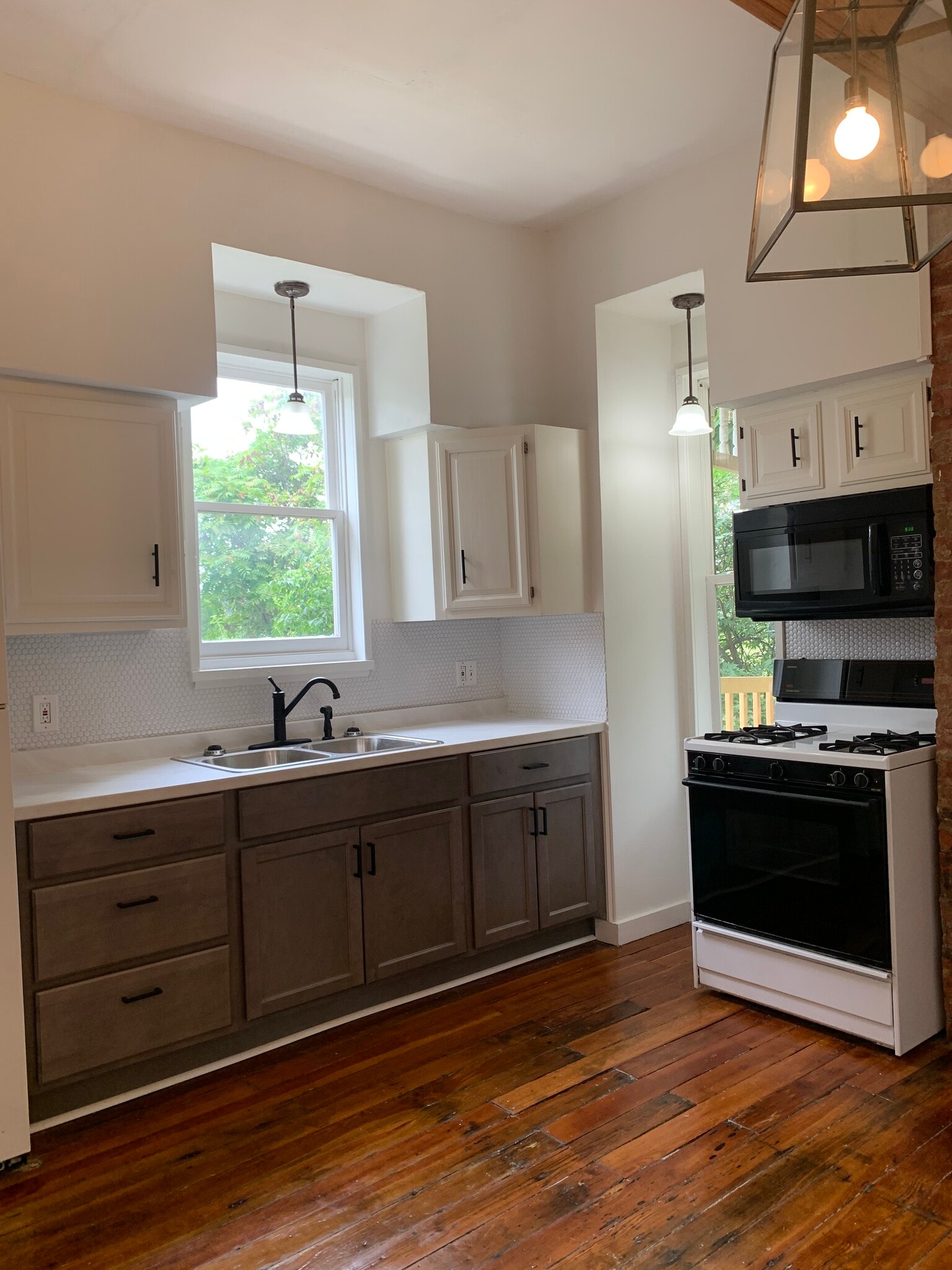 Building Photo - 3042 Gilbert Ave