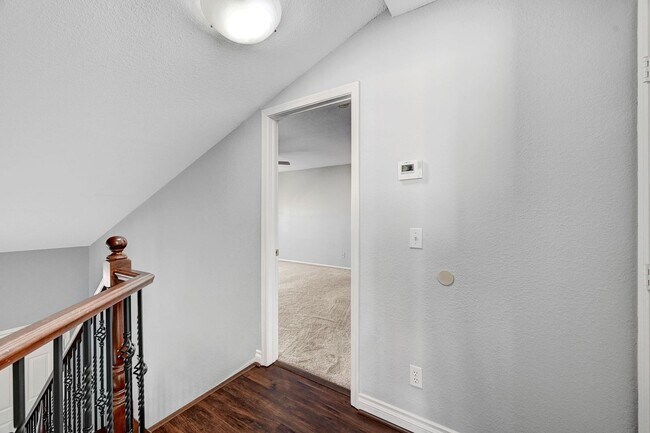 Building Photo - Stunning Summerlin Townhome!