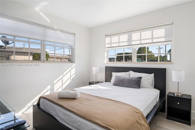 Building Photo - 4421 NW 9th St