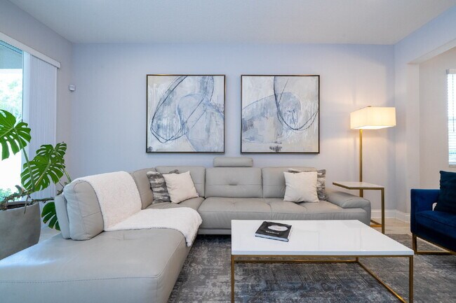 Building Photo - "Spacious 4-Bedroom Retreat with 3 Full Baths in Winter Garden's Serene Sanctuary"