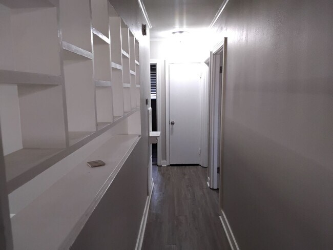 Building Photo - $500 OFF MOVE IN SPECIAL - HEART OF BROADMOOR HOME-3/1.5
