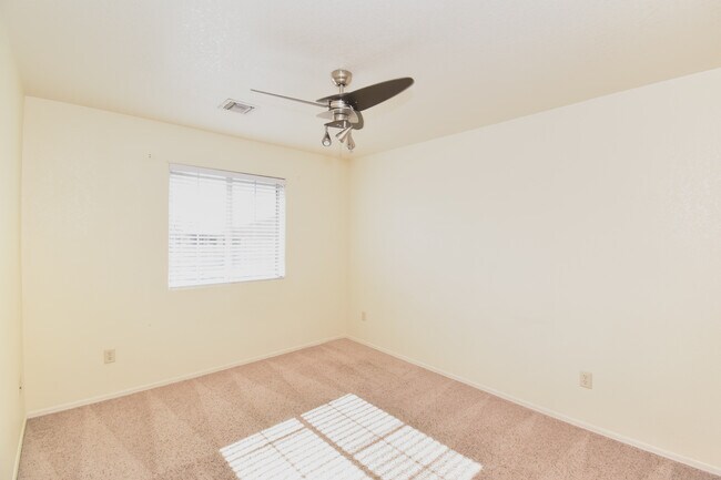 Building Photo - 11766 E Alpha Way