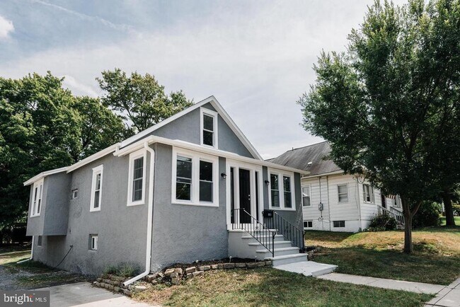 Building Photo - 316 Clements Bridge Rd