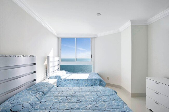 Building Photo - 4779 Collins Ave