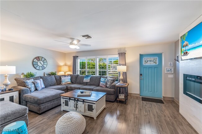 Building Photo - 564 109th Ave N