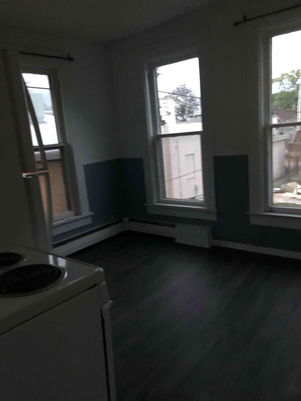 Building Photo - 442 Chestnut St