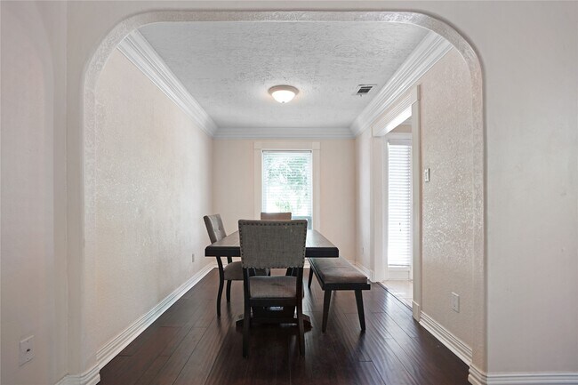 Building Photo - 17119 Mellow Ridge Dr