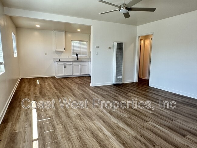 Building Photo - 3839 Kendall St