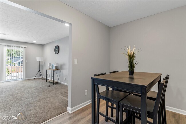 Building Photo - 1701 Hawthorne Ave