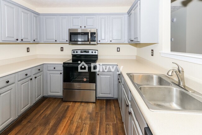 Building Photo - 69 Kimbell Farm Dr