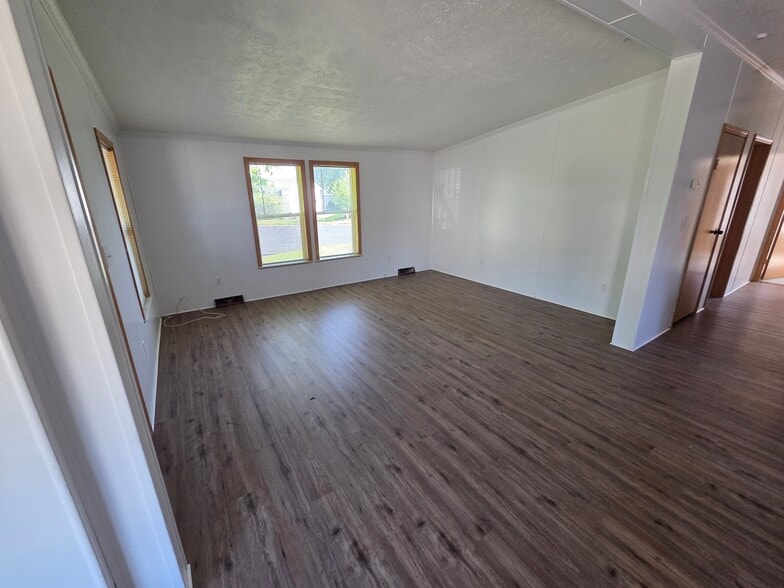 Building Photo - 649A Blue Bird Cir Unit 649A