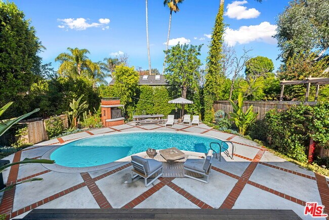 Building Photo - 4247 Sespe Ave