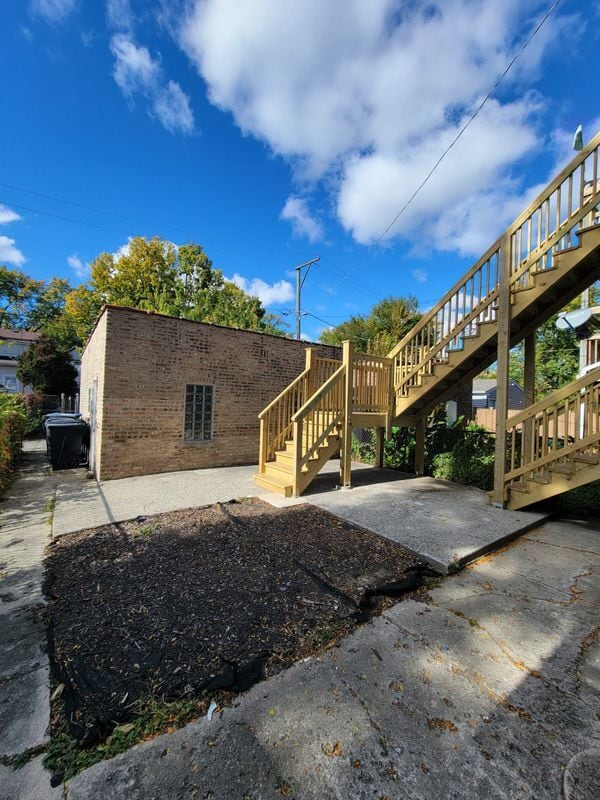 Building Photo - 6328 S St Lawrence Ave