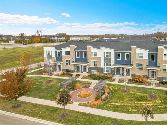 Building Photo - 29W710 Everton Dr