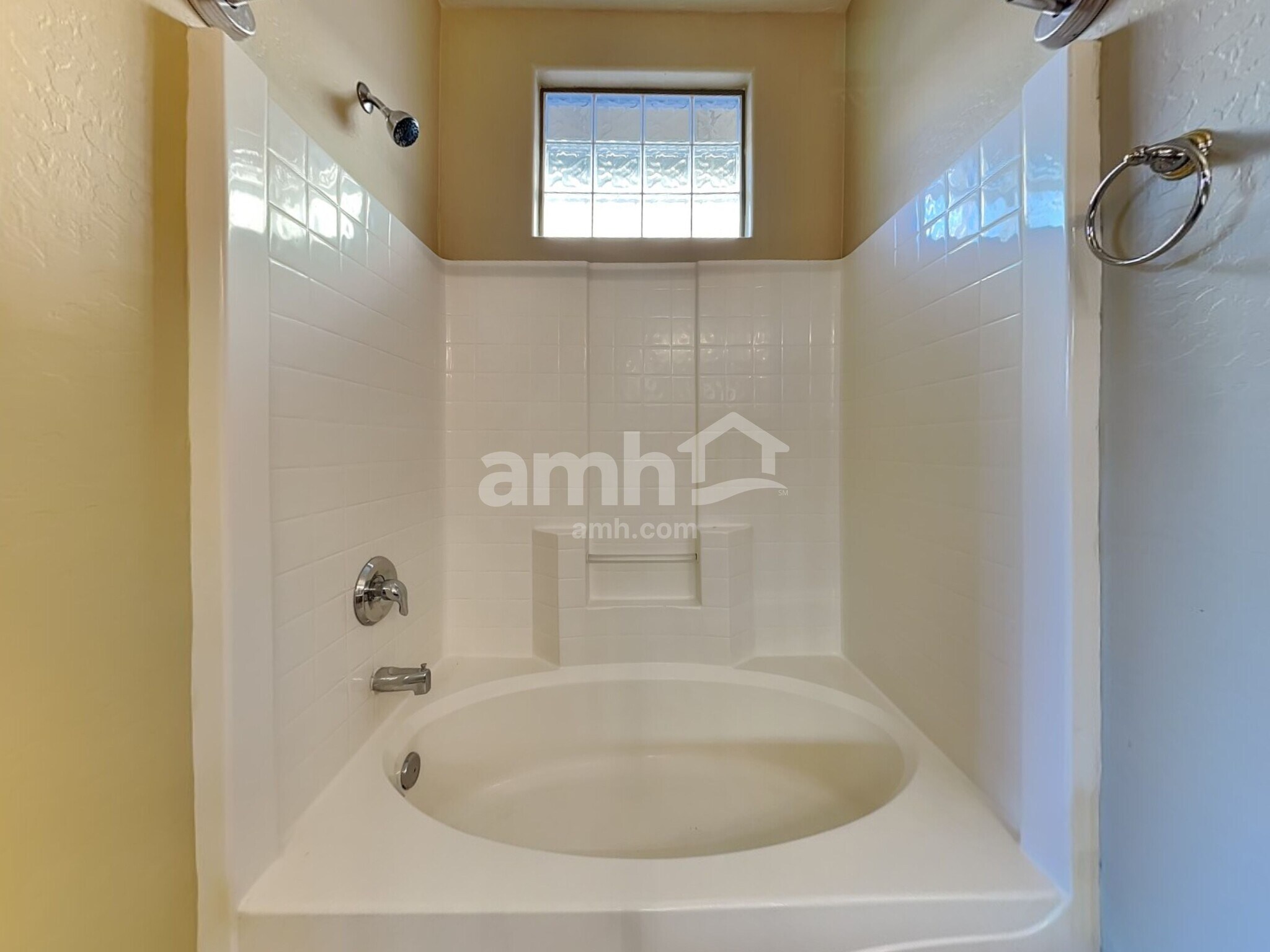 Building Photo - 3716 E Waite Ln