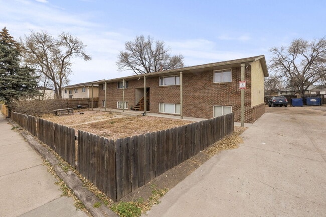 Building Photo - 4060 Airport Rd