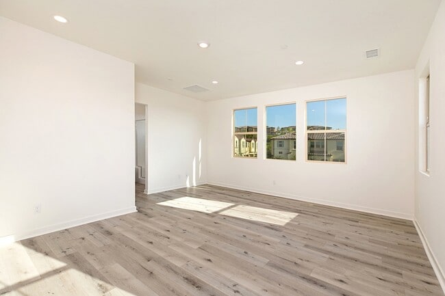 Building Photo - Home in Resort Style Community of Baker Ranch