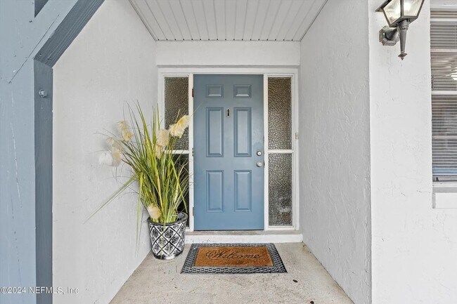 Building Photo - Charming 3BR/2BA Single-Family Home