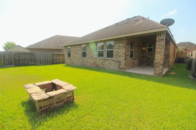Building Photo - 24306 Piazza Dr