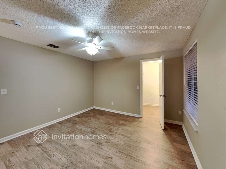 Building Photo - 3149 Pathway Ct