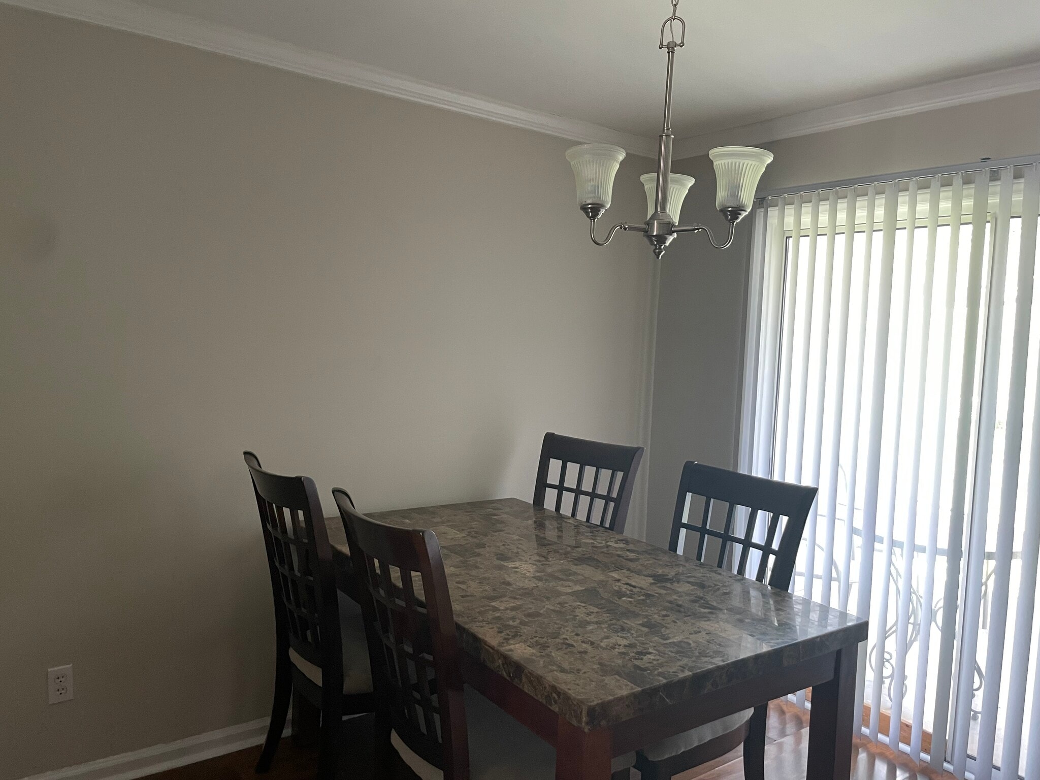 Dining room - 109 Friar Ln
