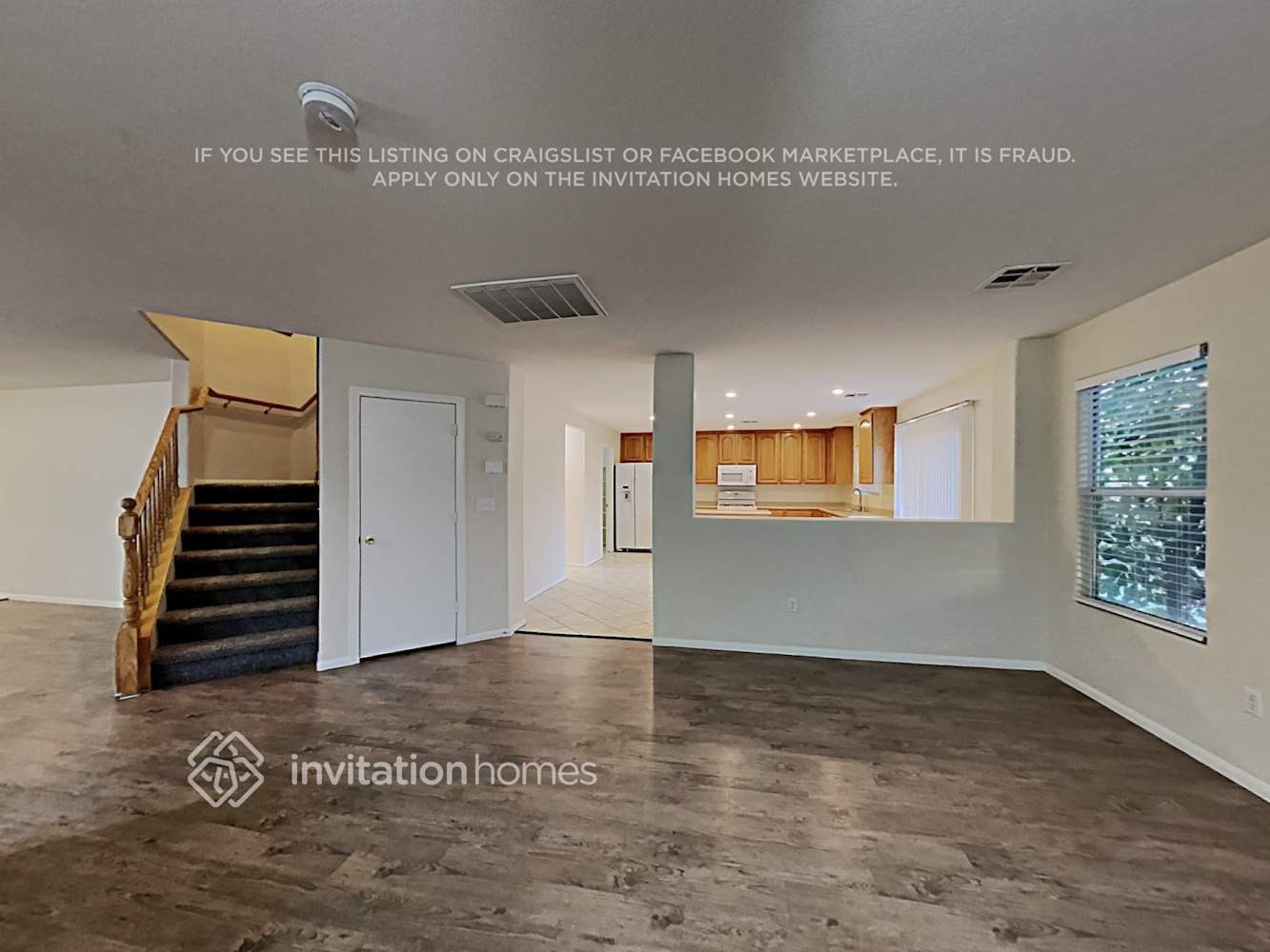 Building Photo - 3328 Famiglia Dr