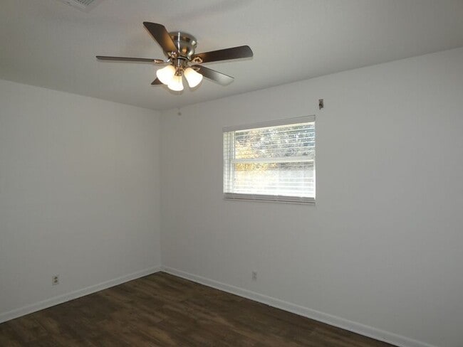 Building Photo - 3460 Rothschild Dr