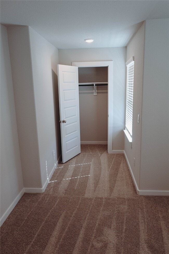 Building Photo - 8586 Blueberry Ash St