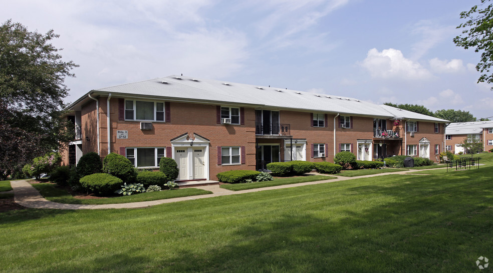 Building Photo - Randolph Village