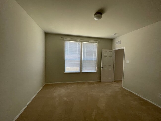 Building Photo - House for Lease in Fort Worth