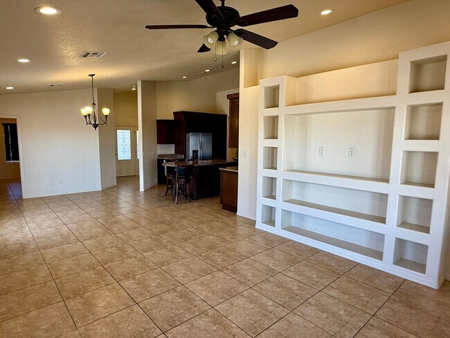 Building Photo - 4 bedroom view home in San Luis, AZ