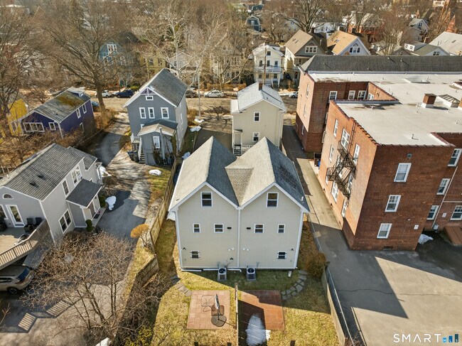 Building Photo - 85 Bishop St