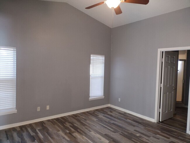 Building Photo - 2358 Blue Sapphire Cir
