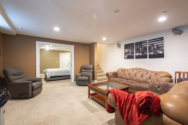 Building Photo - 34-36 H Street Unit 1L