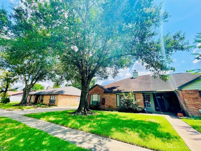 Building Photo - 19319 Lazy Valley Dr