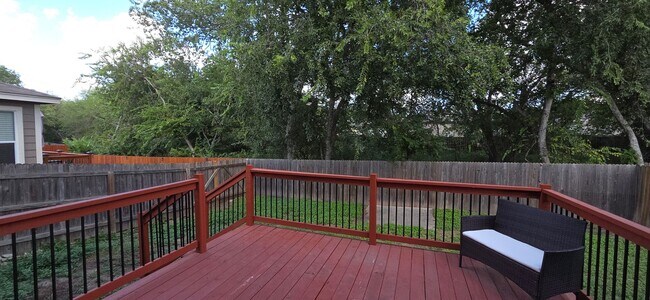 Building Photo - Northeast San Antonio 5-Bedroom off Judson...
