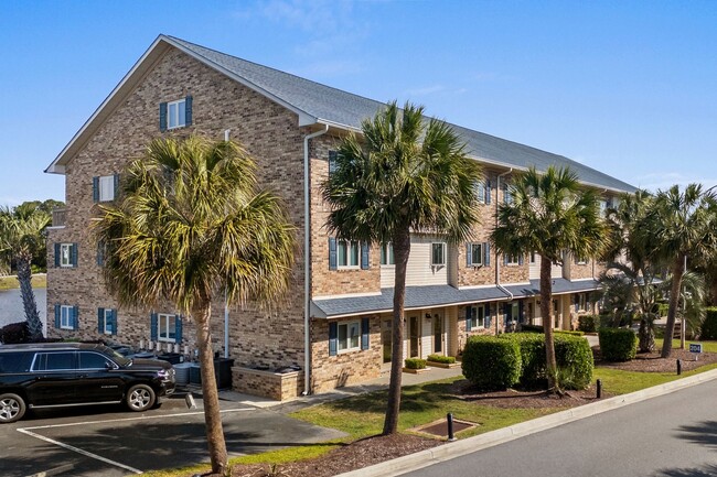 Building Photo - Seasonal Rental Available Now-3/31/26-Wifi...