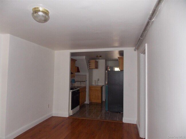 Building Photo - 2927 Throop Ave