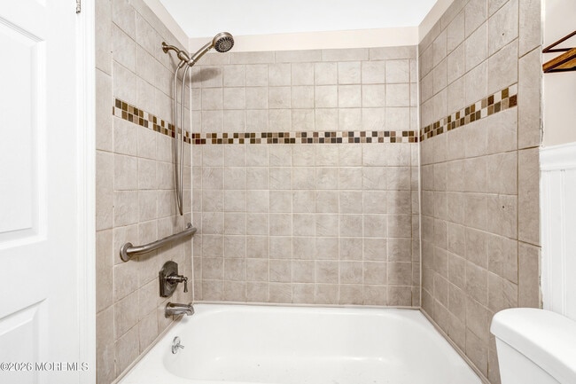 Building Photo - 720 Ocean Ave N