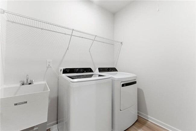 Building Photo - 22 Jacobs Farm Dr SE