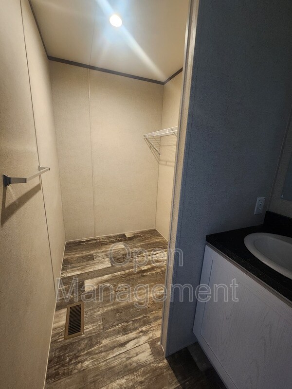 Building Photo - 3 Willowhaven Ct