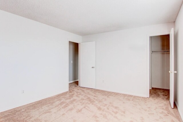 Building Photo - 19712 E Oxford Dr