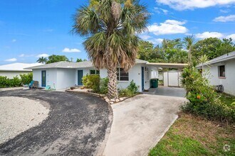 Building Photo - ANNUAL RENTAL - 1 Bedroom, 1 Bath Duplex i...