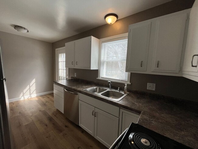 Building Photo - Two Bedroom Home in Smithville