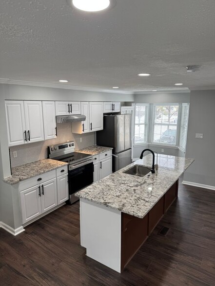 Building Photo - 13937 Big Yankee Ln