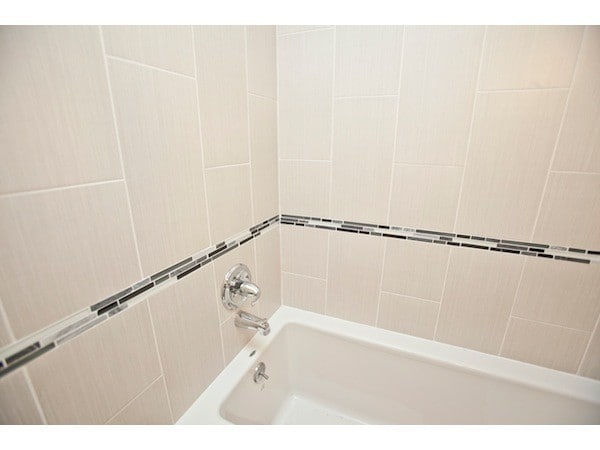 Building Photo - 220 Roebling St