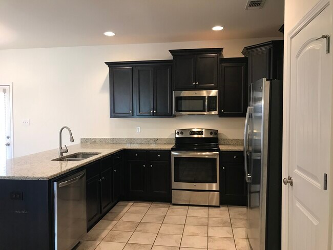 Kitchen - 3776 River Trace Dr