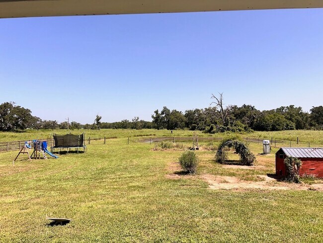 Building Photo - 2502 Majestic Oaks Ct