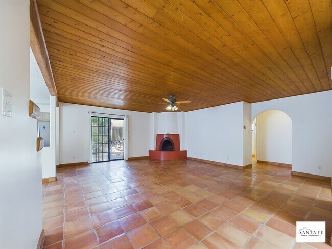 Building Photo - Single Level, single family home Available...